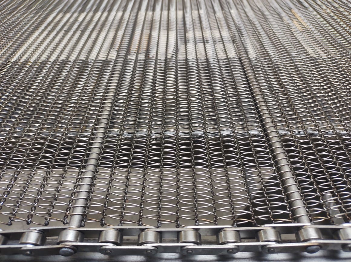 Esteira transportadora para varejo e para indústria – existe diferença?